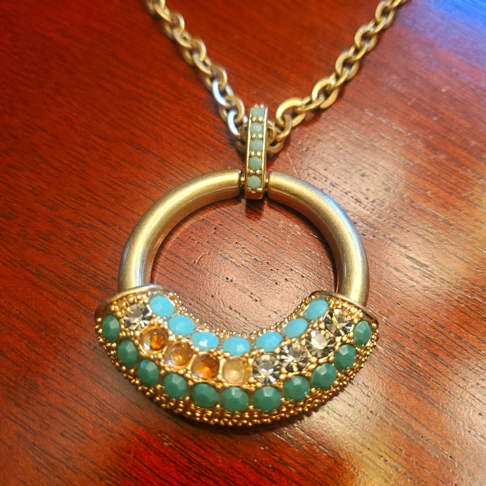 Stella & Dot gold/jewel necklace